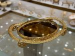 سینی نگین دار طلایی کالسکه ای اماراتی 1353 - تصویر 2