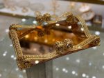 سینی نگین دار طلایی کالسکه ای اماراتی 1357 - تصویر 2